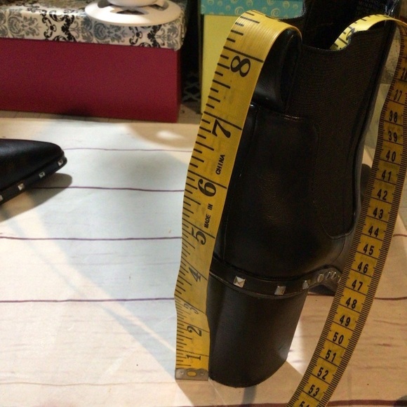 Charles David Women's Black Dodger Studded Booties Shoes Size 8 - Picture 7 of 13